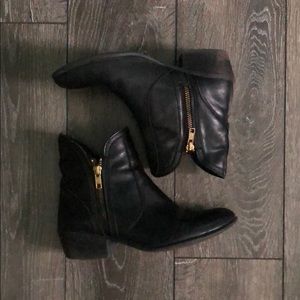 Black zip low heel ankle boots